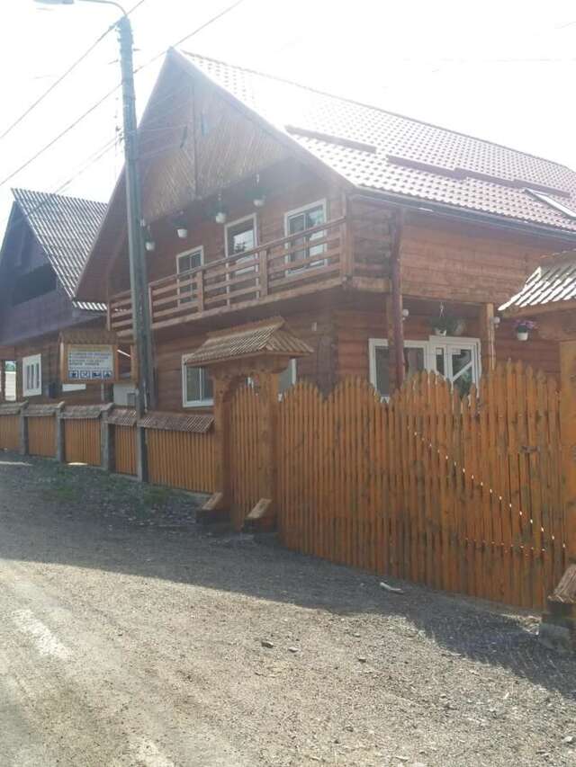 Гостевой дом Pensiunea Poienita 1 Budeşti-18